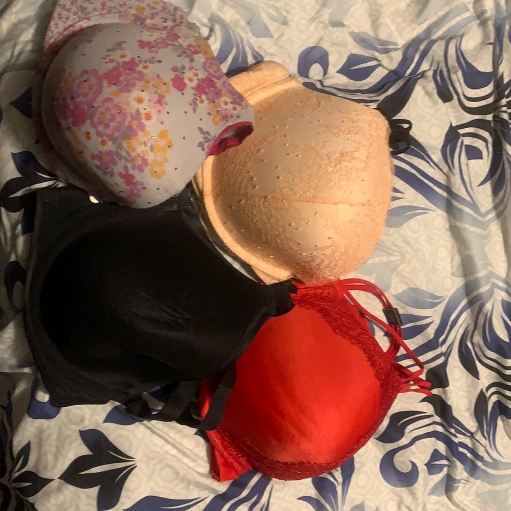 Lot of 4 38DD bras